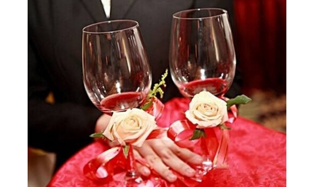 爱人生日选择私人定制酒，尽显浪漫！